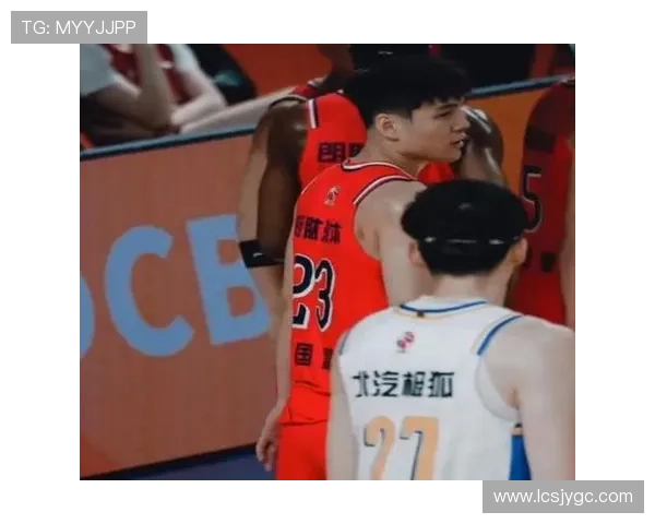 郭士强观战杰曼三分轰北京大胜青岛 郭士强观战杰曼三分轰北京大胜青岛